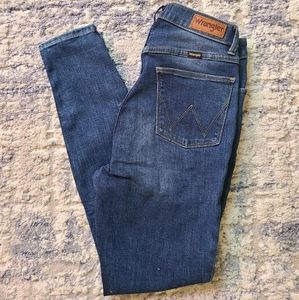 Wrangler unforgettable skinny